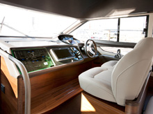 MOTOR YACHT & FLYBRIDGE　PRINCESS 43