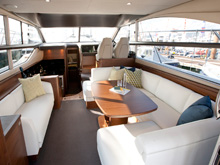 MOTOR YACHT & FLYBRIDGE　PRINCESS 43